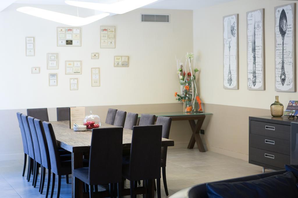 Espace De L'Hers Chateauneuf-du-Pape Luaran gambar